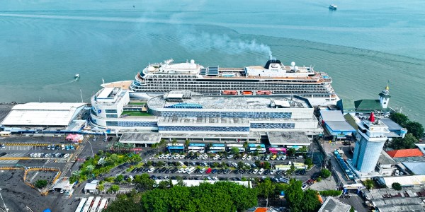 Kapal Pesiar Mewah Viking Orion Kembali Singgah di Pelabuhan Tanjung Perak Surabaya