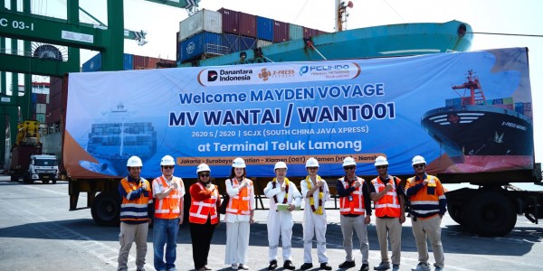 Layanan SCJX X-Press Feeders Masuk TPK Teluk Lamong, Perkuat Akses Perdagangan Surabaya-Tiongkok