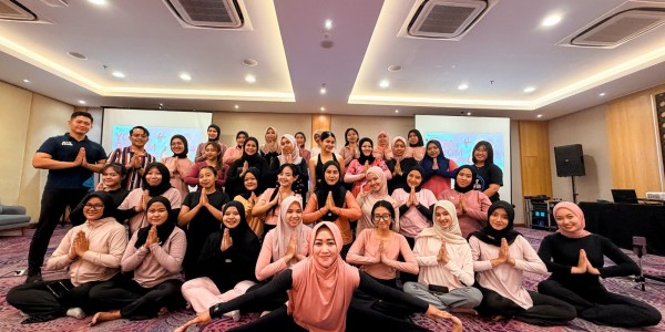 Favehotel Sidoarjo Gelar Yoga & Bloom, Padukan Yoga, Edukasi Kesehatan Wanita dan Sarapan Sehat