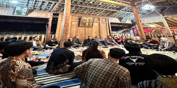 Peringati 56 Tahun Wafat Bung Karno, GMNI Jatim Refleksikan Relevansi Marhaenisme di Era Digital