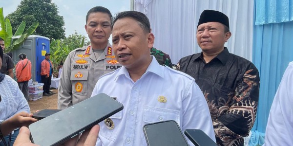Wali Kota Supian Suri Sumringah Lihat Fasilitas Air Bersih di Bojongsari