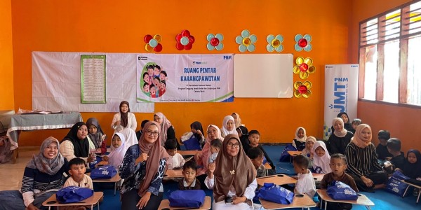 Senangnya Anak-Anak Bisa Belajar Gratis di Ruang Pintar Karangpawitan