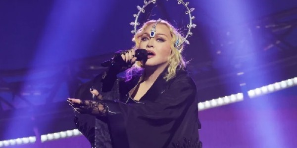 Madonna Kritik Dominasi AI dan Algoritma di Industri Musik: Seni Butuh Keberanian, Bukan Angka
