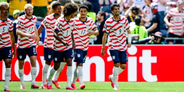 Bermain 10 Orang, Amerika Serikat Singkirkan Bosnia dan Tantang Belgia Fase Berikutnya