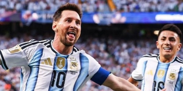 Sempat Tertinggal Dua Gol, Argentina Comeback atas Mesir dan Lolos ke Perempatfinal