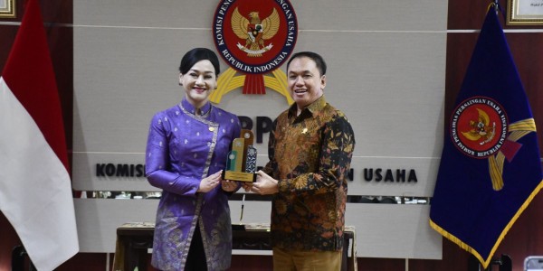 KPPU dan OJK Perkuat Sinergi Wujudkan Persaingan Usaha Sehat di Sektor Jasa Keuangan