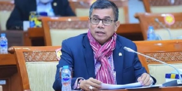Bentuk Panja, Hinca Sebut untuk Awasi Kasus Eks Jampidsus