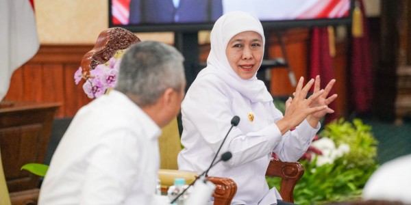 Gubernur Khofifah dan Wagub Emil Terima Menhub Dudy Purwagandhi di Grahadi, Percepat Pengembangan Transportasi Terintegrasi di Jatim