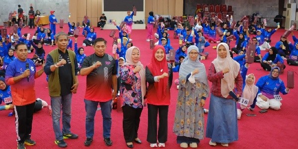Meity Adakan Senam Kebugaran Lansia dan Pra Lansia