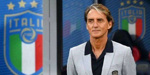 Roberto Mancini Kembali ke Timnas Italia, Ranieri Jadi Otak di Balik Layar
