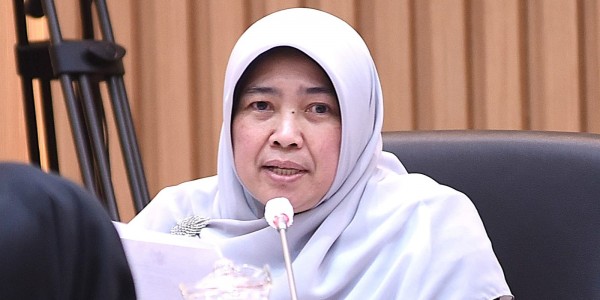 Penggunaan Gawai Anak Tembus 7 Jam Sehari, Komisi X DPR Minta Juknis Pembatasan Segera Disusun