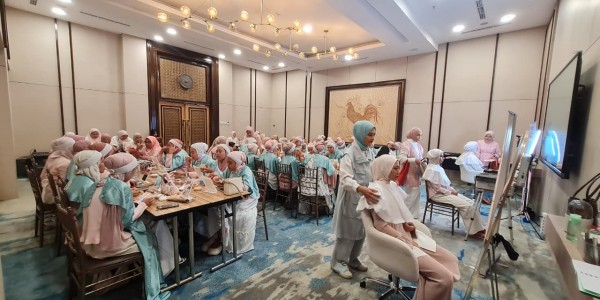 Kolaborasi dengan Wardah, MYZE Hotel Sumenep Sukses Gelar Personal Color Analysis