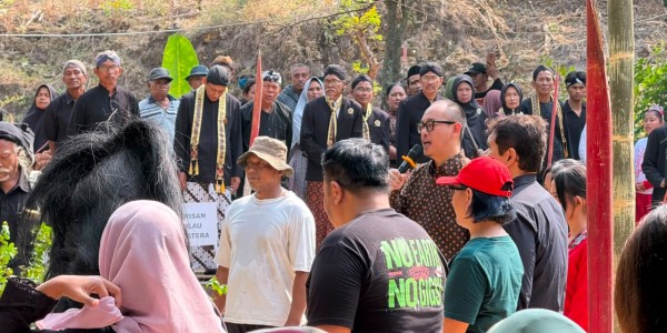 Kabinet Bayangan hingga Akademisi Bergabung dalam Upacara Rakyat di Pati