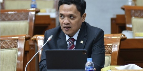 DPR Minta Polri Usut Dalang dan Pemodal di Balik Karhutla