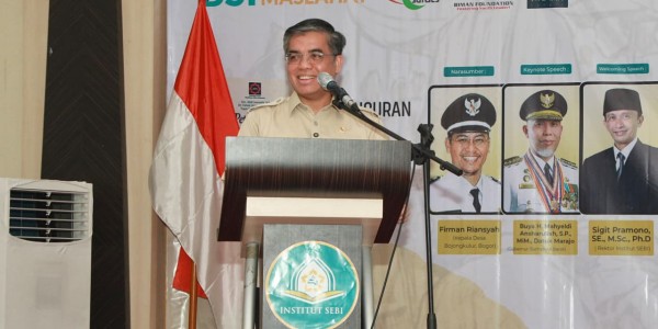 Menaker: Lulusan Perguruan Tinggi Perlu Kuasai Kompetensi dan Keterampilan Digital